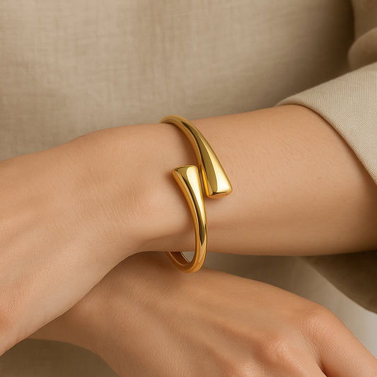 Arc Bold Cuff