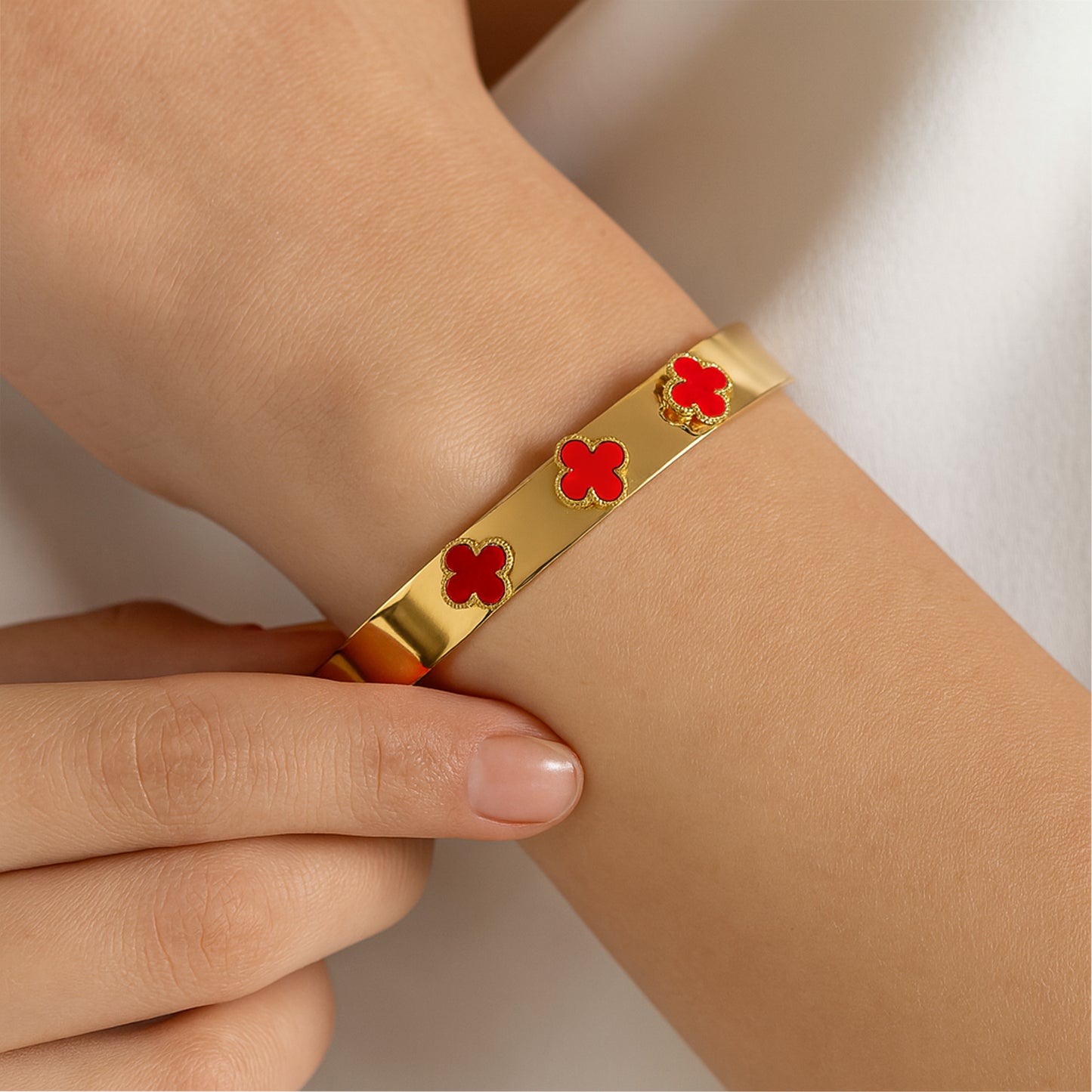 Scarlet Clover Bracelet
